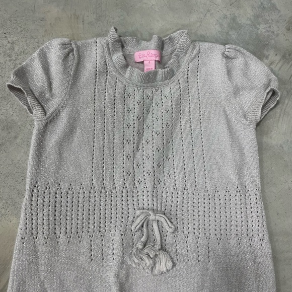Lilly Pulitzer Short Sleeve Sweater Dress Gray Girls size 4 Silver Gray shimmer - Picture 2 of 5